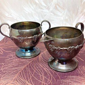 beautiful vintage creamer & sugar bow set • from WM Rogers • {1950}